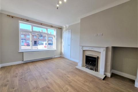 3 bedroom terraced house to rent, Bursland Road, Enfield