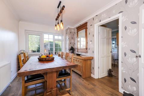 27 Fairfield, Buntingford, SG9 9NU
