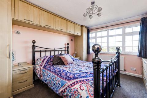 27 Fairfield, Buntingford, SG9 9NU