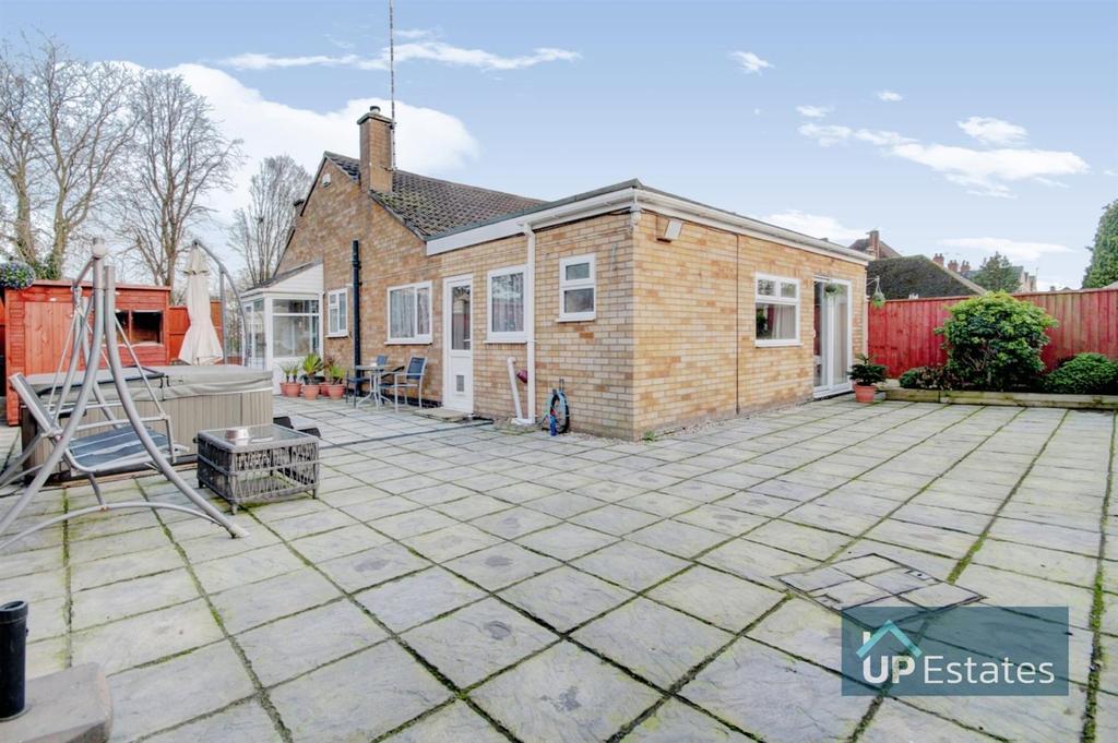 Ash Green Lane, Coventry 3 bed semidetached house £315,000