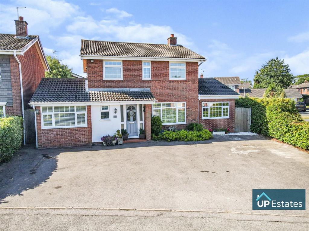 Chatsworth Drive, Whitestone 4 bed detached house for sale £375,000