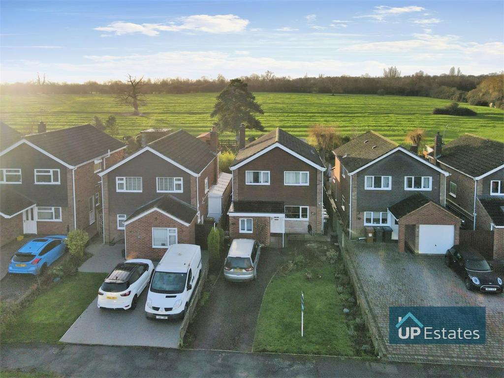 Waterfall Way, Barwell 4 bed detached house for sale £350,000