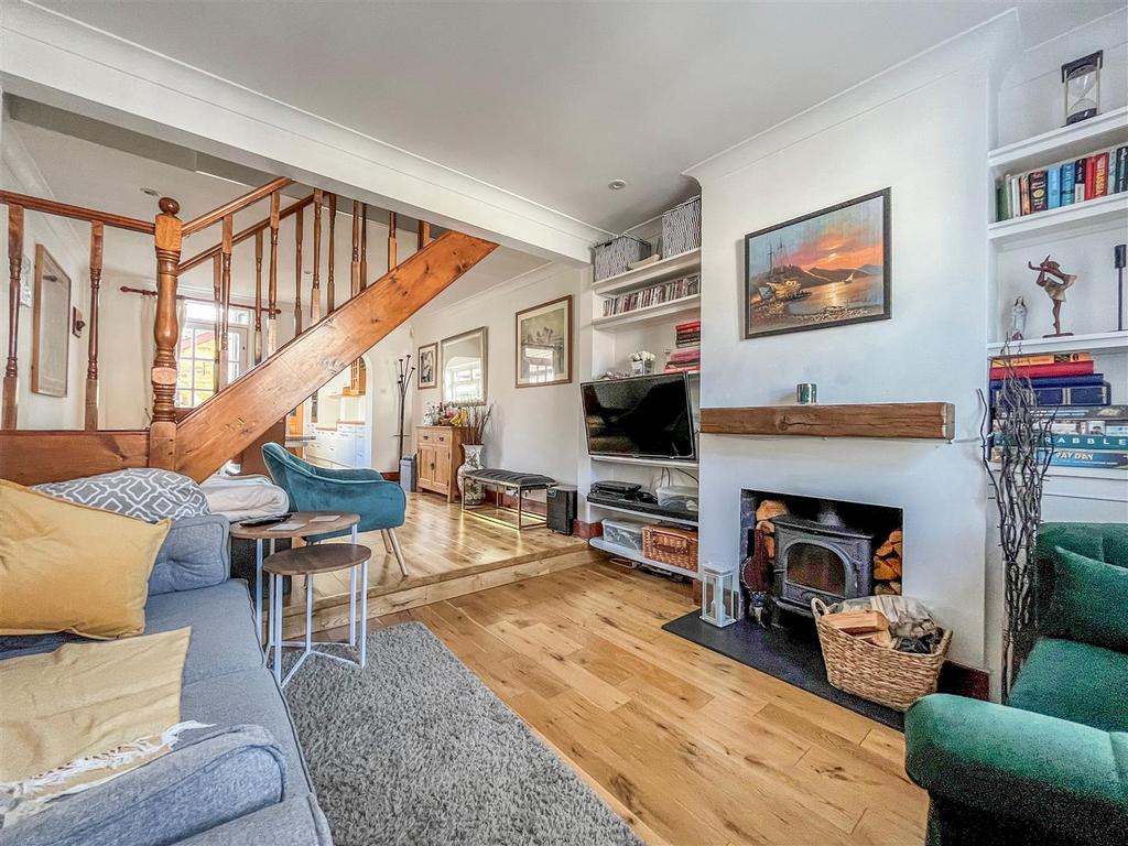 Rosebery Road, Bushey 2 bed terraced house £469,950