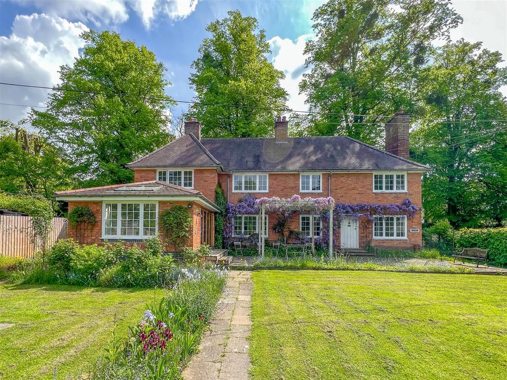 Brockhill Road, Colwall, Malvern 6 bed detached house for sale £795,000