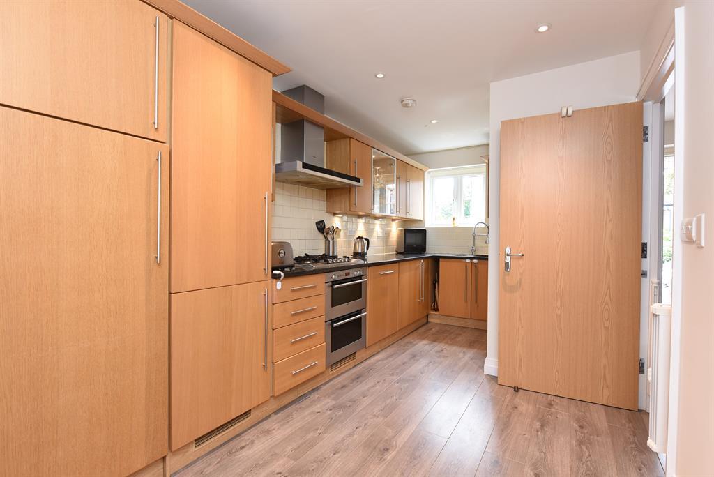 Dowles Green, Wokingham, RG40 5AB 2 bed terraced house £1,450 pcm (£