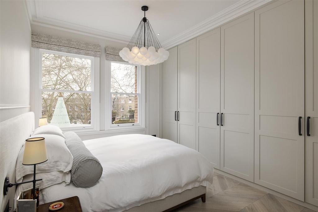 Maskells - Flat 8, 25 Egerton Gardens - 4 Hi.jpg