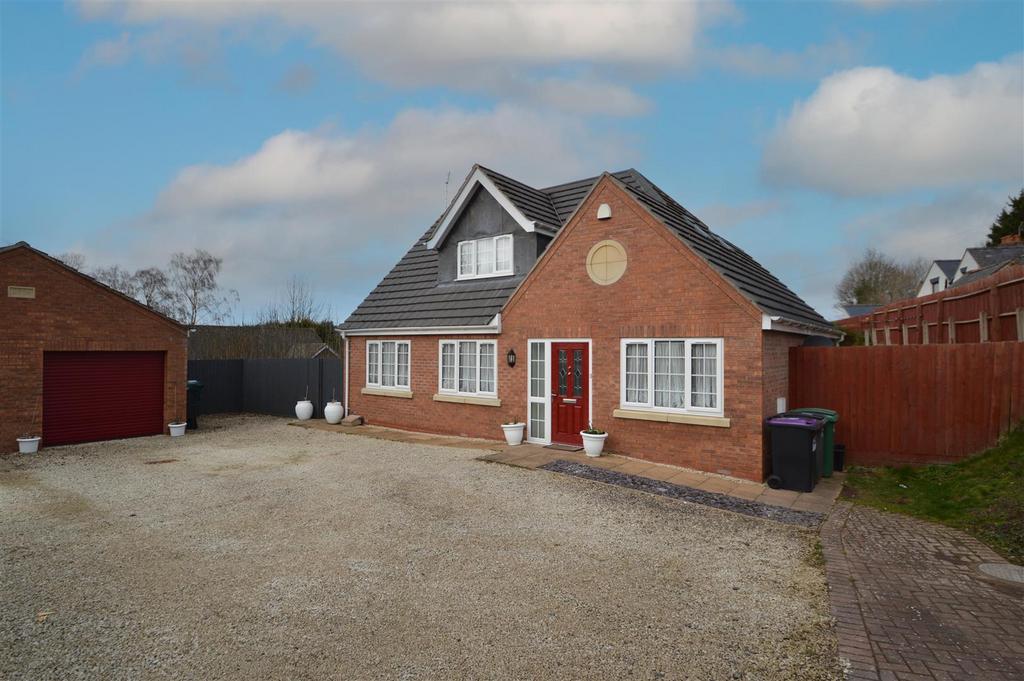 The Courtyard, Harmer Hill, Shrewsbury 4 bed bungalow for sale £387,000