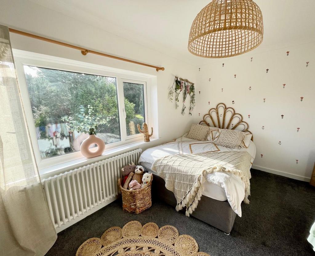 BEDROOM 2 ( Rear)