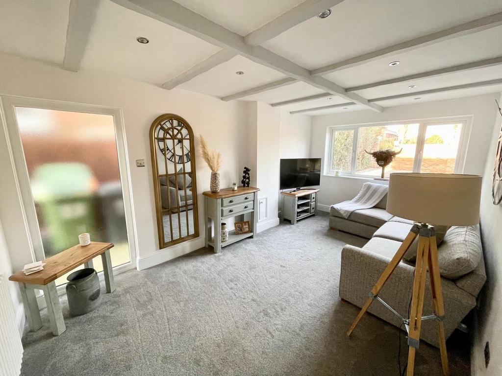 Second reception/sitting room