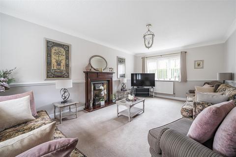 1 Sycamore Close, Ashton-under-lyne, OL6 6QB