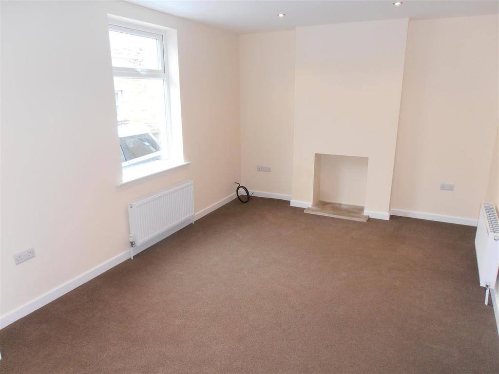 Chapel Street, Galgate, Lancaster 3 bed terraced house £700 pcm (£162 pw)