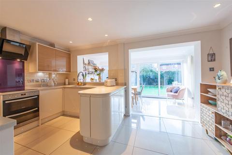 4 bedroom detached house for sale - Teasel Close, Weavering, Maidstone