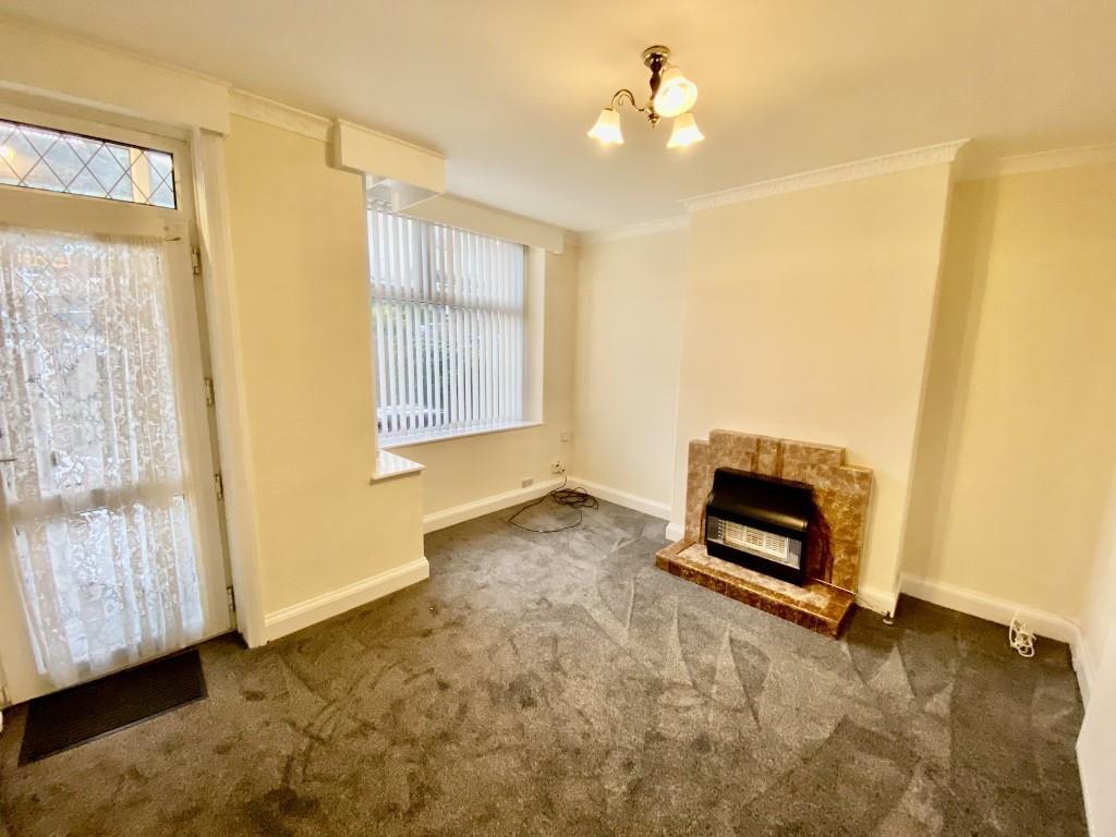 Westburn Avenue, Keighley, BD22 6AW 2 bed terraced house £645 pcm (£149 pw)