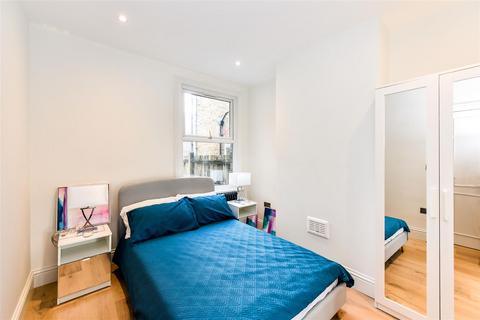 22 Cornwallis Road, London, E17 6NN