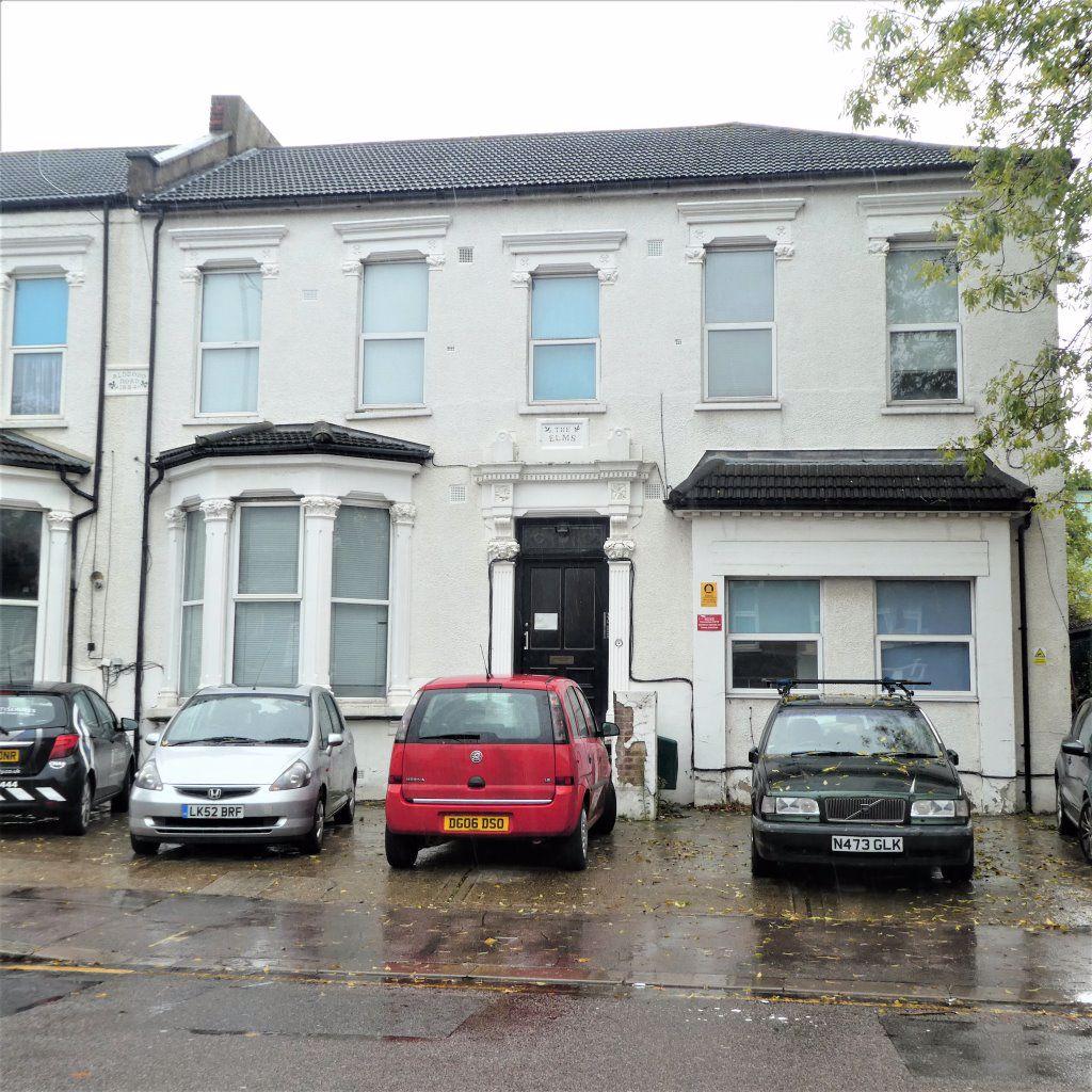 Aldborough Rd South, Seven Kings... Studio £530 pcm (£122 pw)