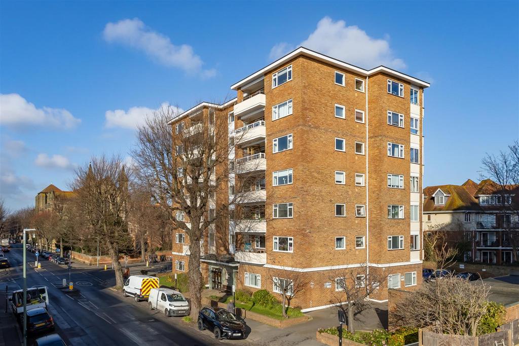 Wilbury Road, Hove 1 bed flat for sale £325,000