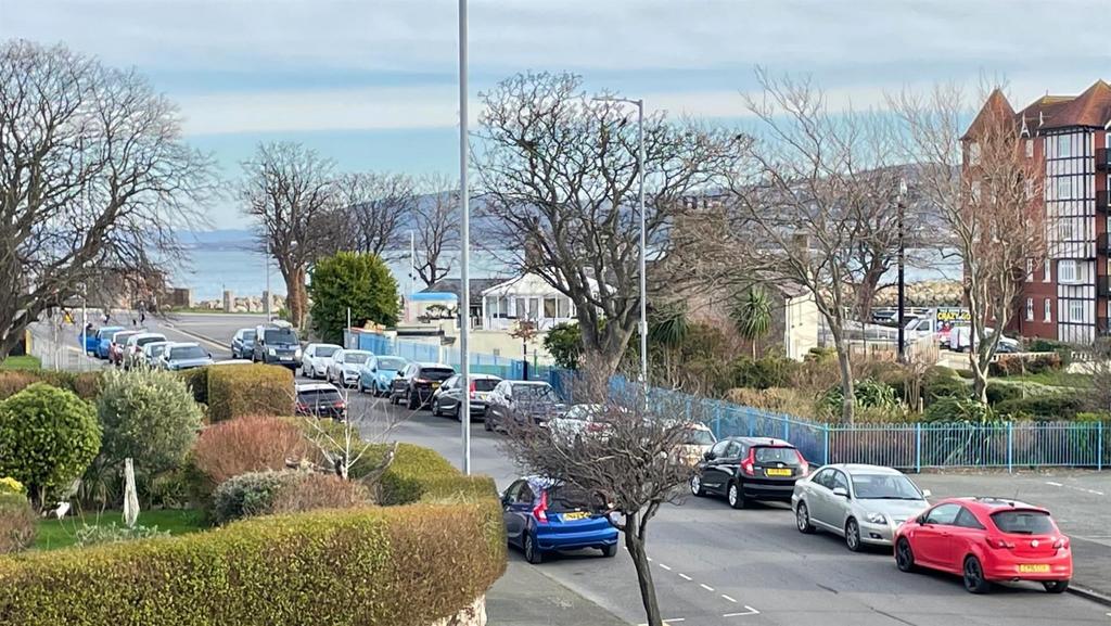 Abbey Road, Rhos On Sea, Colwyn Bay 3 bed retirement property £285,000