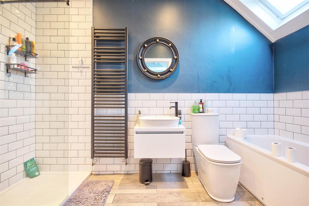 Ensuite bathroom