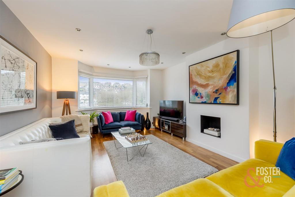 Barn Rise, Brighton 4 bed semidetached house £750,000
