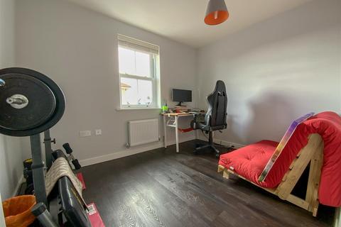 50f Anglia Way, Great Denham, Bedford, MK40 4SD