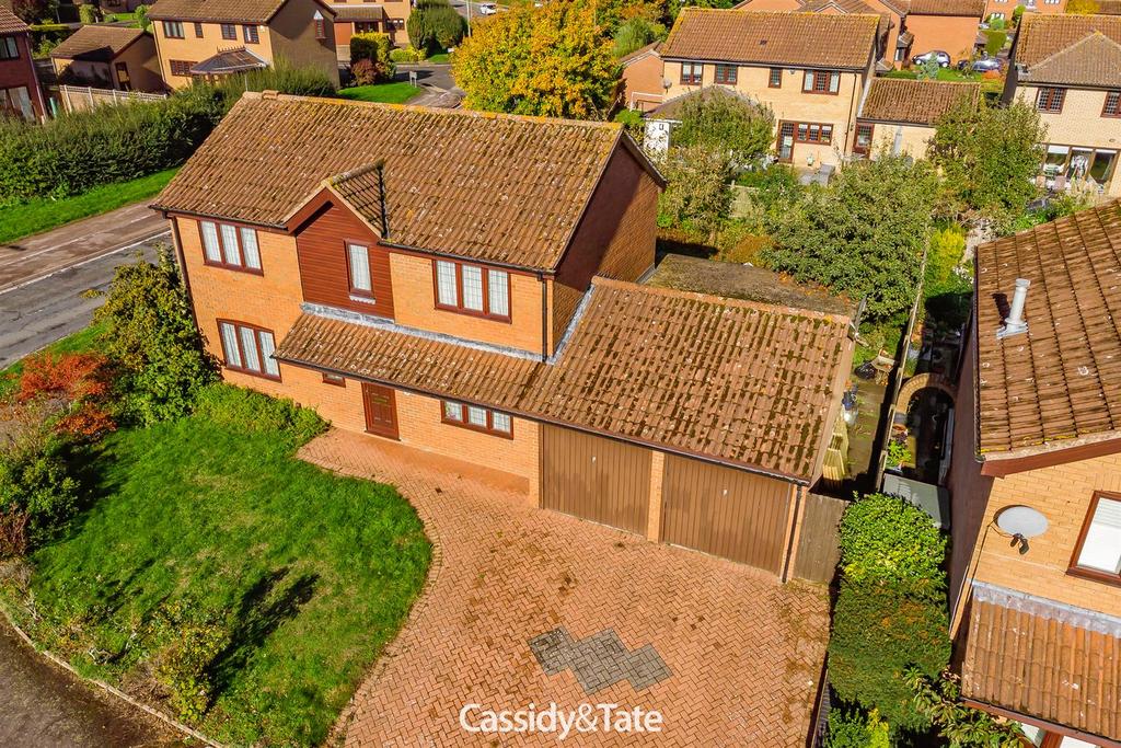 Langham Close, St. Albans 4 bed detached house £895,000