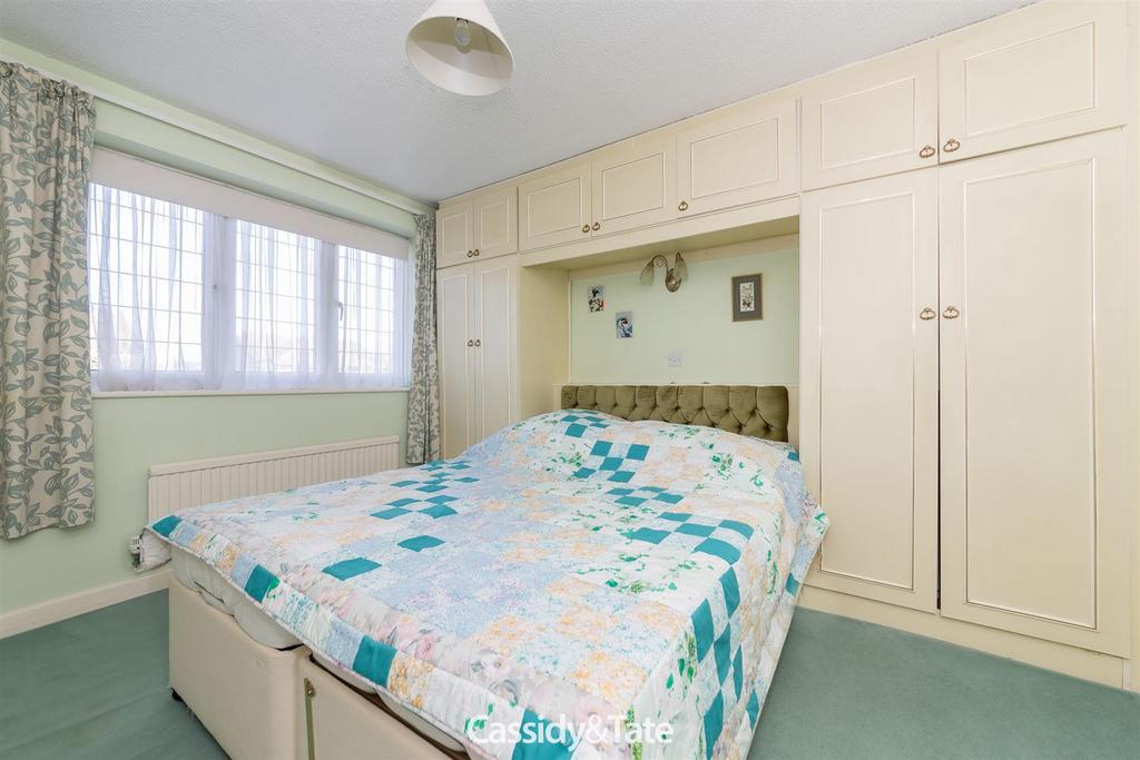 1 Langham Close 010.jpg