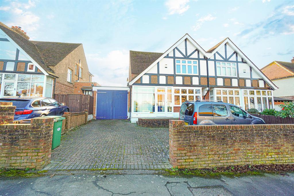 Charles Road West, St. LeonardsOnSea 3 bed semidetached house £435,000