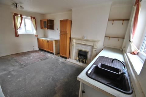 62 Allenby Crescent, New Rossington, Doncaster, DN11 0JX
