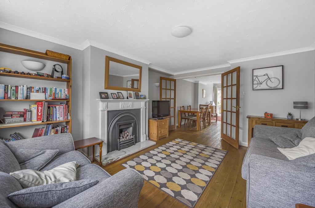 Salisbury View, Horsforth, LS18 3 bed terraced house £265,000