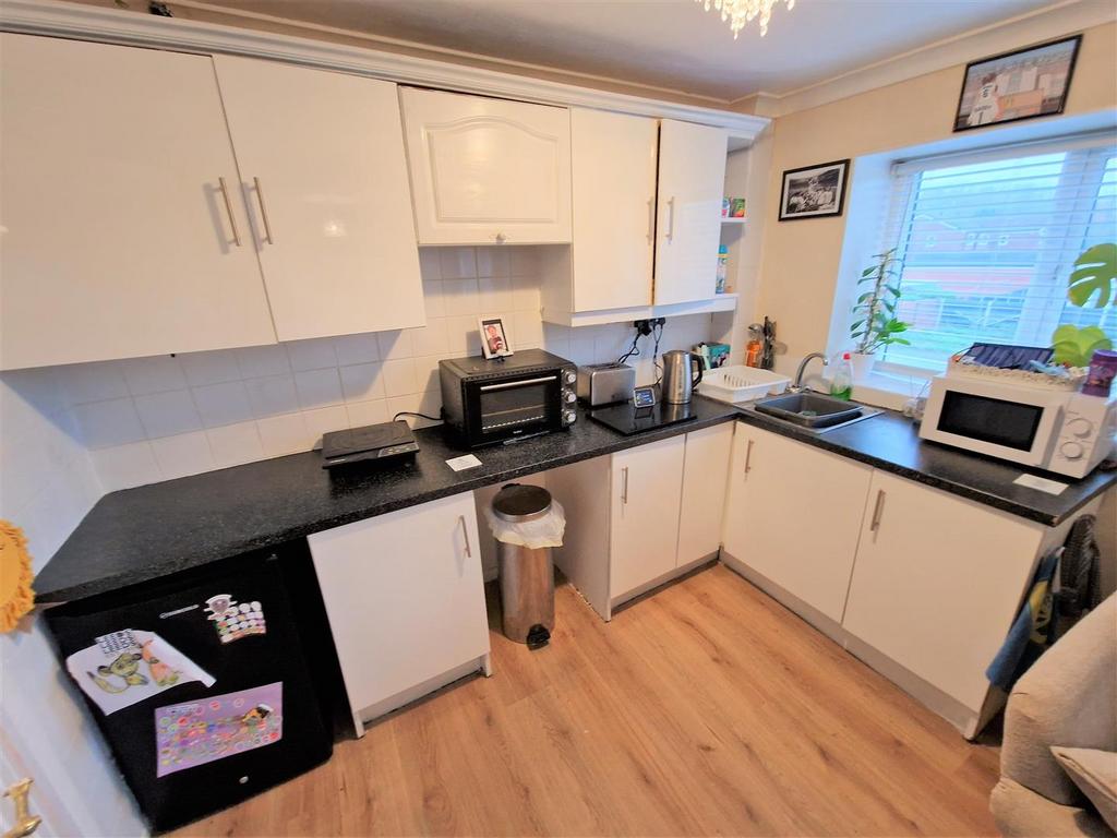 19 Thicket drive, maltby.jpg