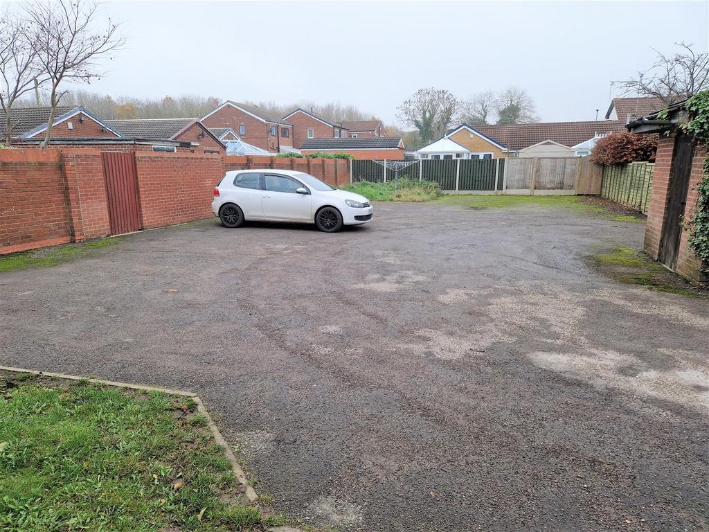 19 thicket drive , maltby 5.jpg