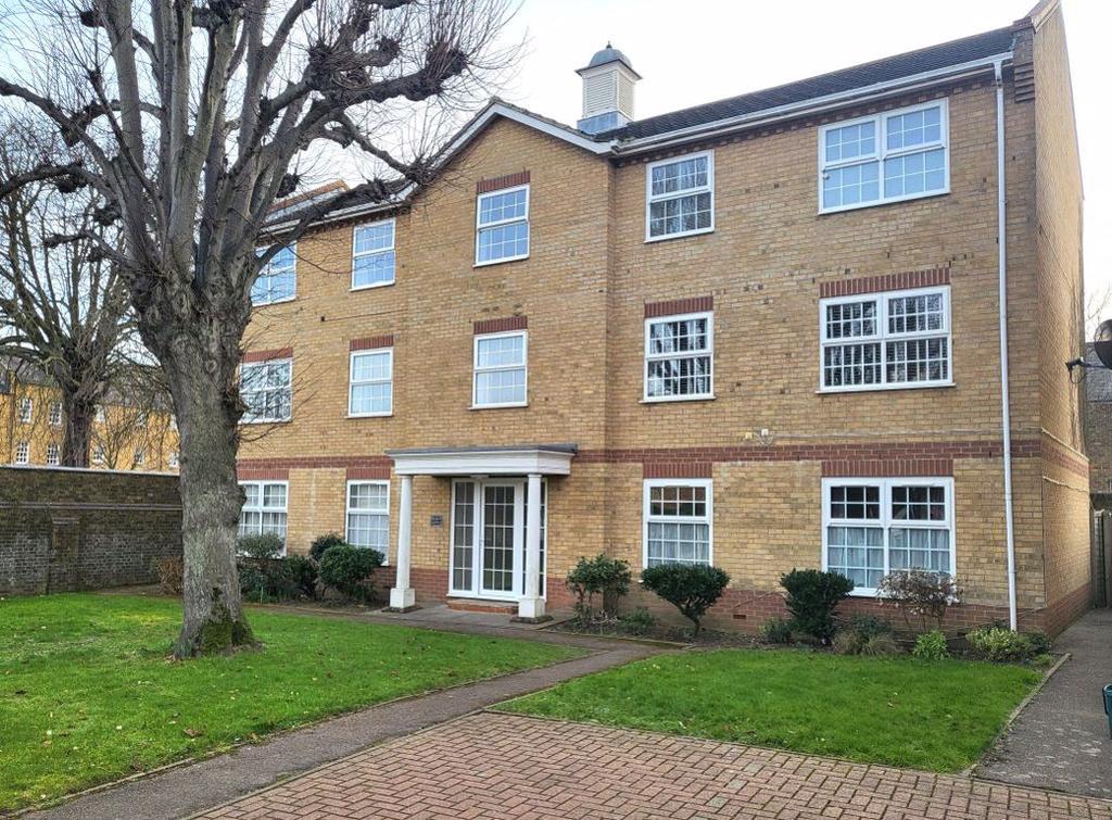 Walmer, Deal, Kent 2 bed flat £850 pcm (£196 pw)