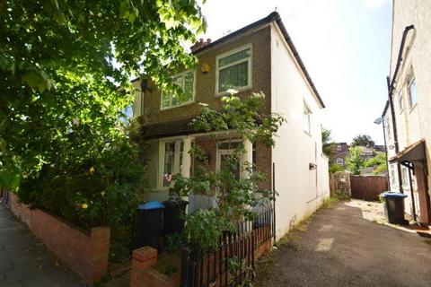 3 bedroom end of terrace house for sale, Chesterfield Road, Enfield, EN3 6BE