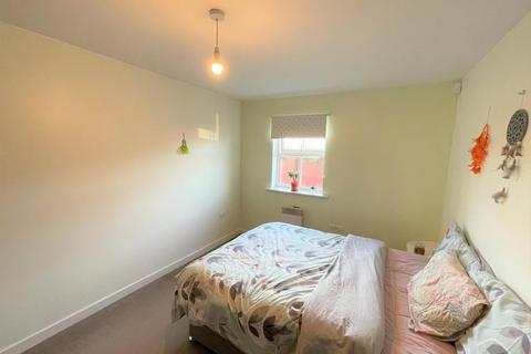 1 bedroom flat for sale, Garden Vale, Leigh