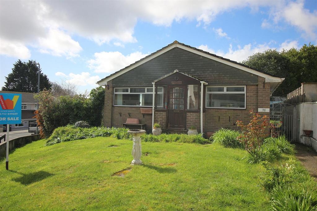 Hobbs Crescent, Saltash 3 bed detached bungalow £275,000
