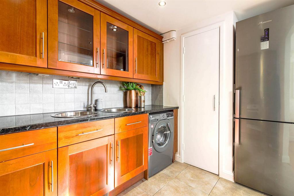 Kitchen2 (1 of 1).jpg