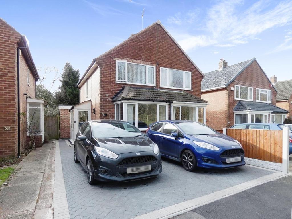 Ashworth Road, Great Barr, Birmingham 2 bed semidetached house £200,000