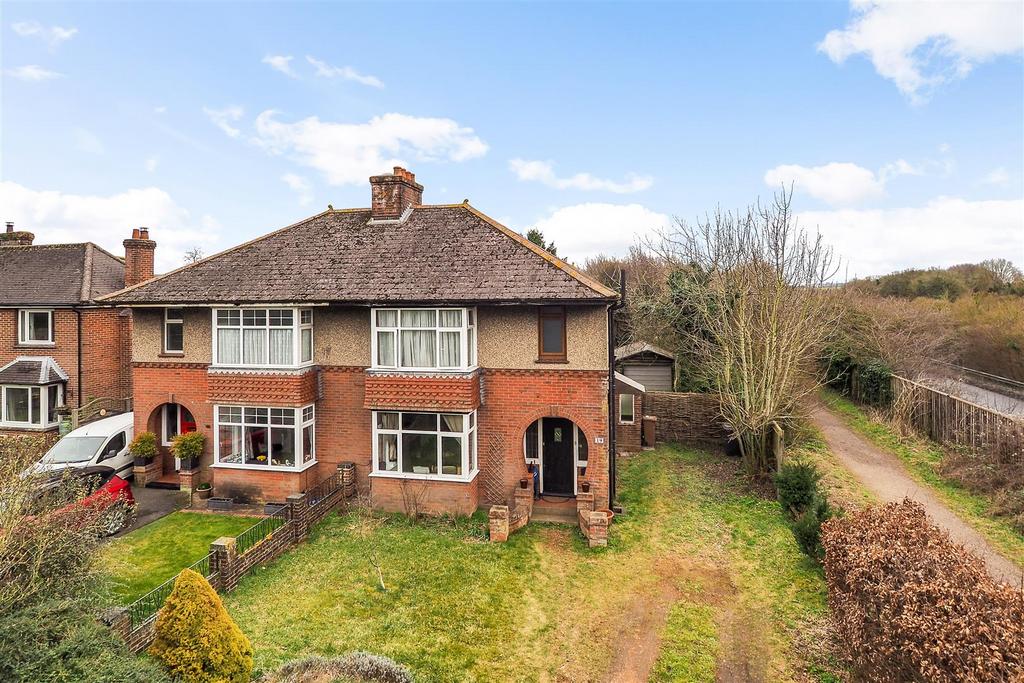 Monxton Road, Andover 3 bed semidetached house for sale £365,000