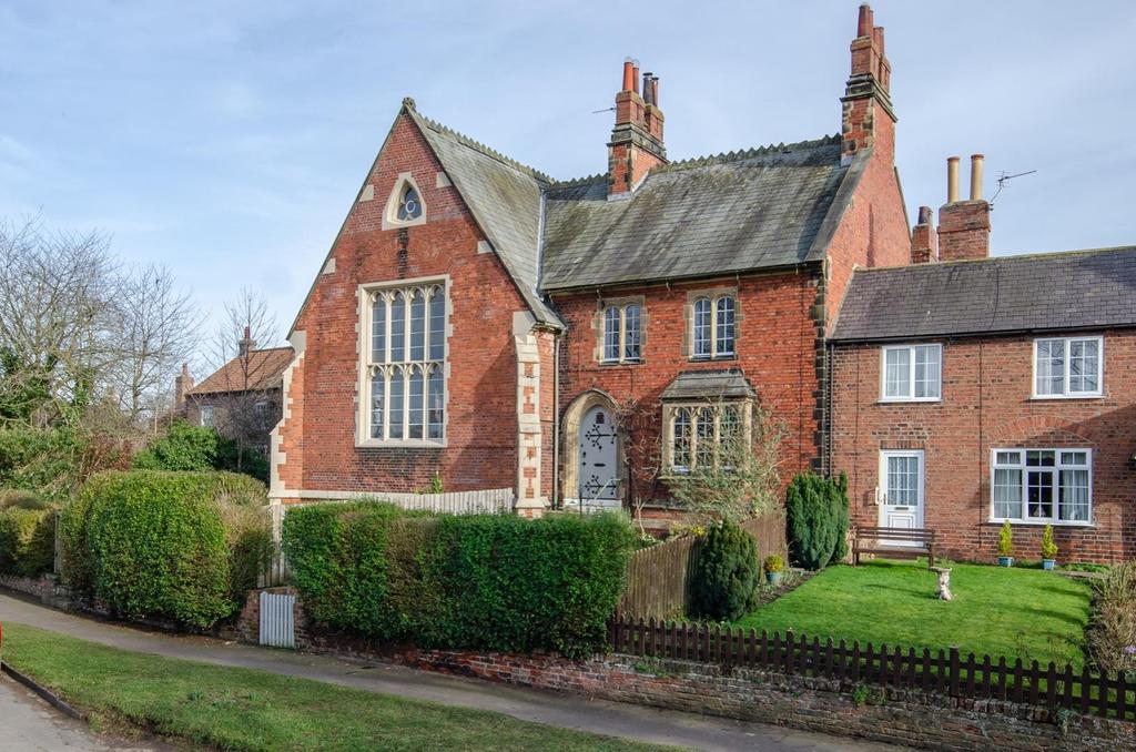 Cherry Tree Avenue, NewtononOuse 3 bed character property for sale