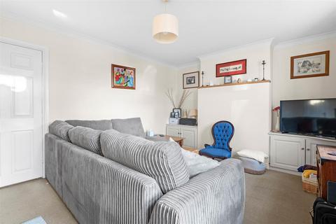 21 Pitchers Hill, Wickhamford, Evesham, WR11 7RT