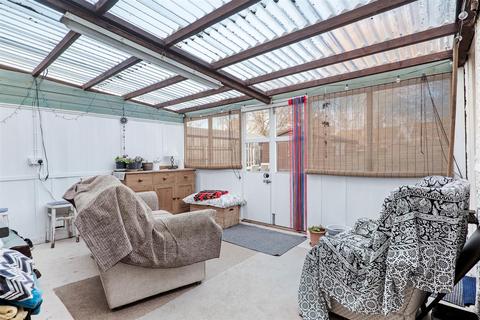 21 Pitchers Hill, Wickhamford, Evesham, WR11 7RT