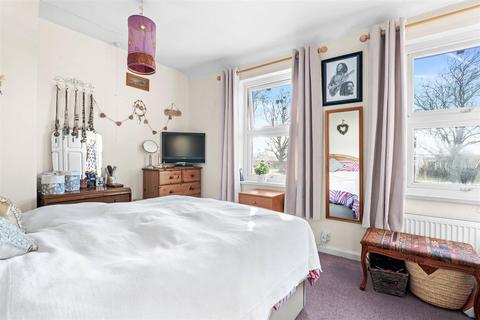 21 Pitchers Hill, Wickhamford, Evesham, WR11 7RT