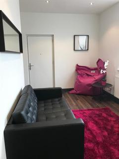 10 bedroom flat for sale - Old Wakefield Road, Moldgreen, Huddersfield, HD5 8AA