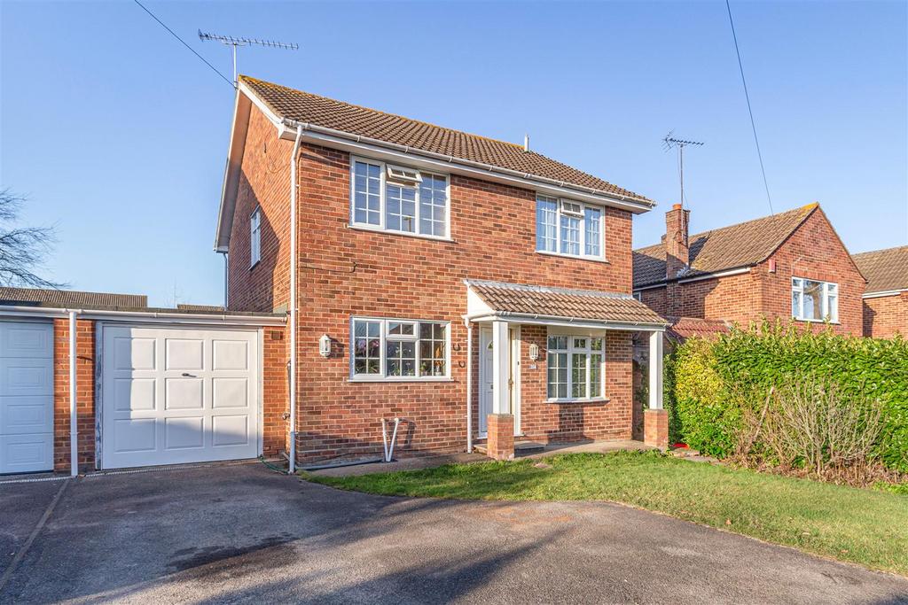 Woodham Lane, Woodham 4 bed detached house for sale £650,000