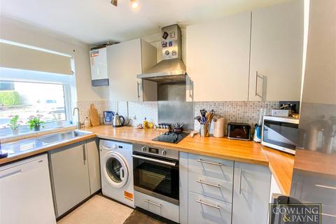 6 Buttercup Close, Billericay, CM12 0SX