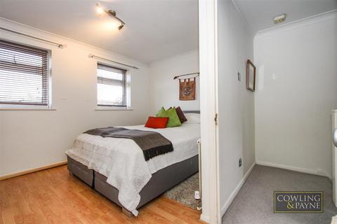 6 Buttercup Close, Billericay, CM12 0SX