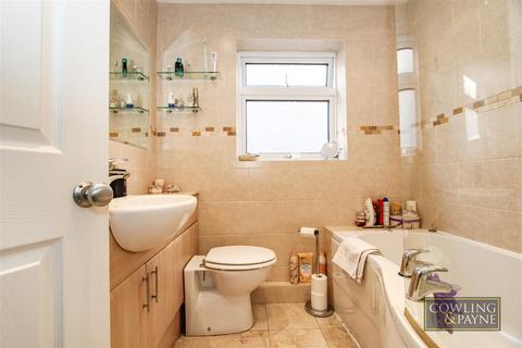 6 Buttercup Close, Billericay, CM12 0SX
