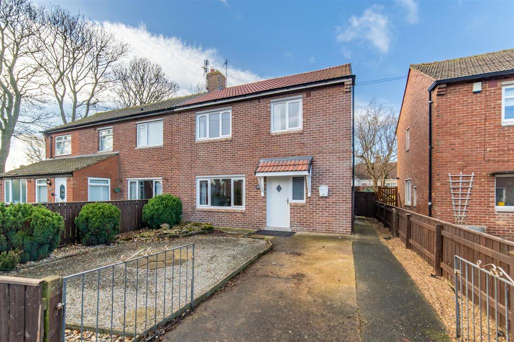 Mccracken Drive, Wideopen, Newcastle... 3 bed semidetached house £