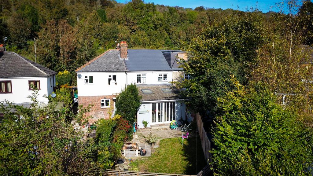 Pilgrims Way, Wrotham 2 bed terraced house for sale £450,000