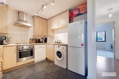 2 bedroom flat for sale - Elder Road, London